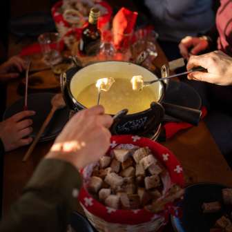Fondue au fromage © Heidiland Tourisme / Kevin Wildhaber