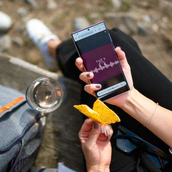 Audioguide dégustation de vin en sac à dos © Heidiland Tourisme