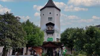 Aire d'autoroute Marché Heidiland