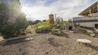 Aire de jeux près du restaurant Sennästube