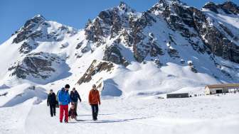 Sentier de randonnée hivernale Pizol Panorama Höhenweg Neige, montagne, sortie en famille
