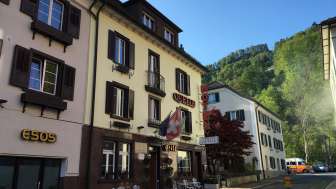 Esos Hôtel Source