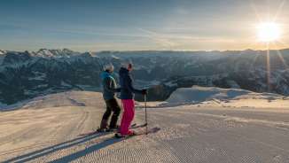 Magie de l'hiver, Pizol, ski plaisir, neige, ciel bleu, montagnes, sapins enneigés, soleil, vallée, montagnes enneigées, Alpes, vue, sommet