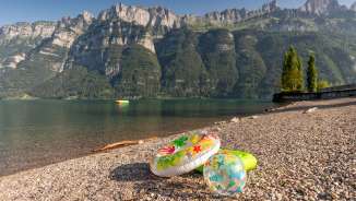 Plages de baignade_Walensee_Unterterzen lac de Walenstadt, soleil