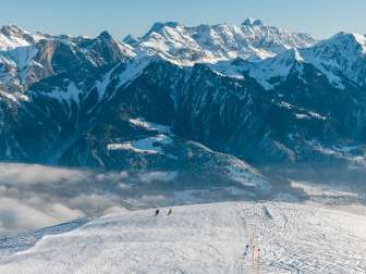 Pizol, hiver, neige, ciel bleu, mer de brouillard, remontées mécaniques de Pizol, ambiance matinale, ski, piste