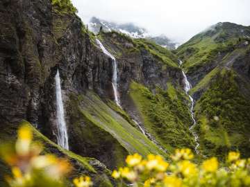 Chutes d'eau de Batöni dans la vallée de Weisstannen